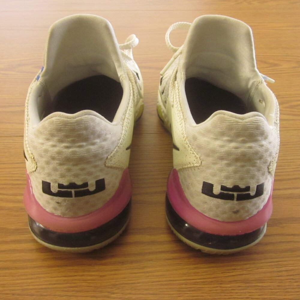 Nike Lebron XVII 17 Low Glow Iin the Dark Spruce Aura Green - Picture 5 of 6